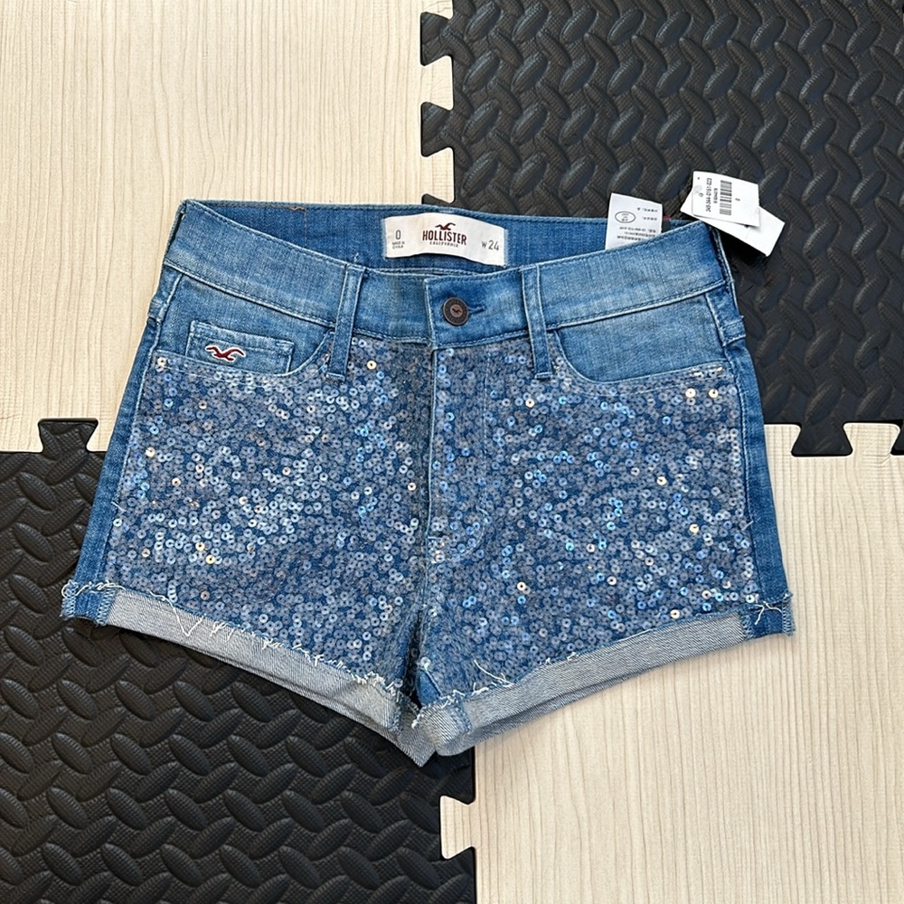 Hollister high rise short short sequin Jean shorts in size 0/W 24 NWT